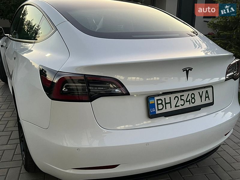 Седан Tesla Model 3 2021 в Одесі