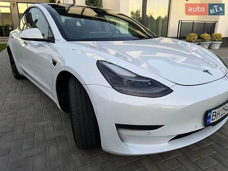 Седан Tesla Model 3 2021 в Одесі