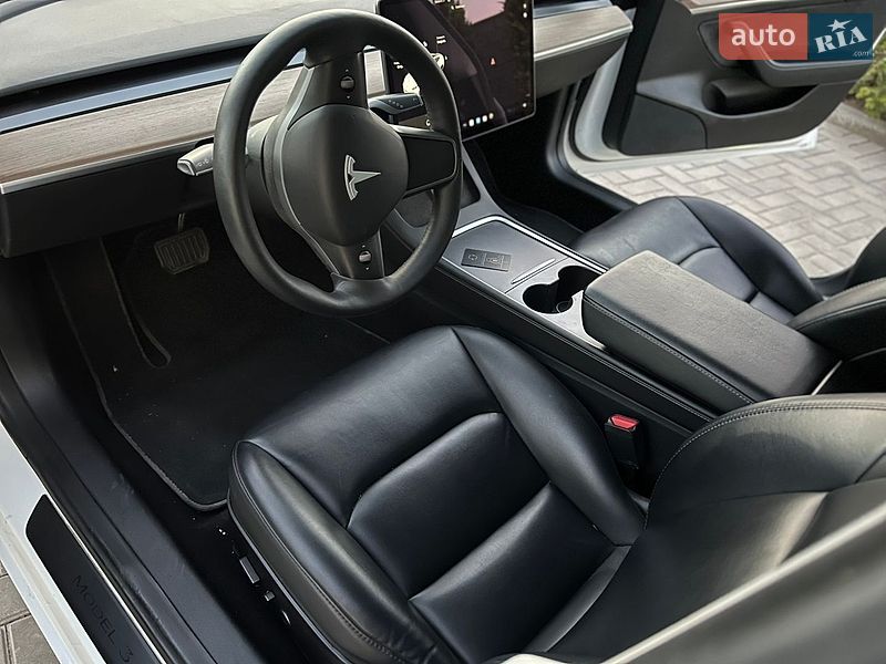 Седан Tesla Model 3 2021 в Одесі