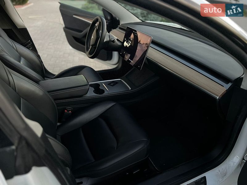 Седан Tesla Model 3 2021 в Одесі