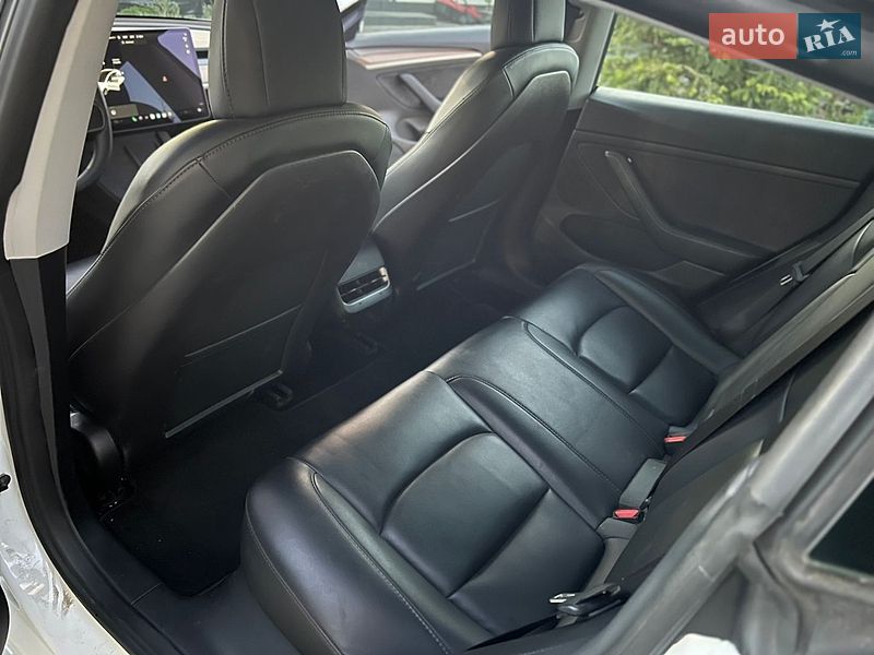 Седан Tesla Model 3 2021 в Одесі