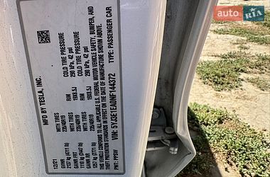 Седан Tesla Model 3 2021 в Києві