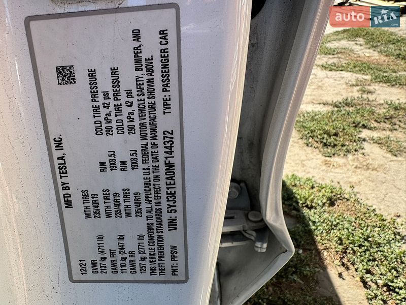 Седан Tesla Model 3 2021 в Києві