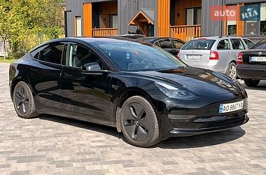 Седан Tesla Model 3 2018 в Ужгороде