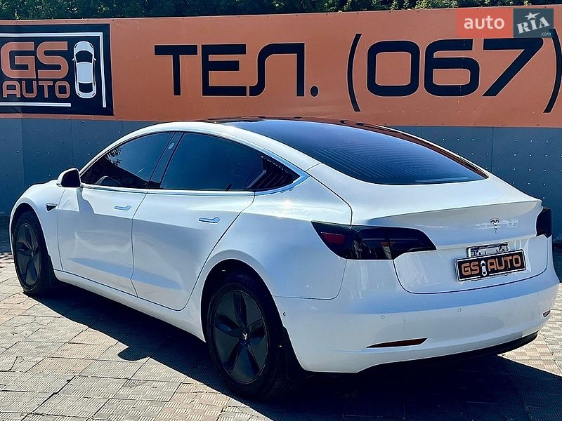 Седан Tesla Model 3 2018 в Харкові