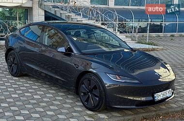 Седан Tesla Model 3 2025 в Одессе