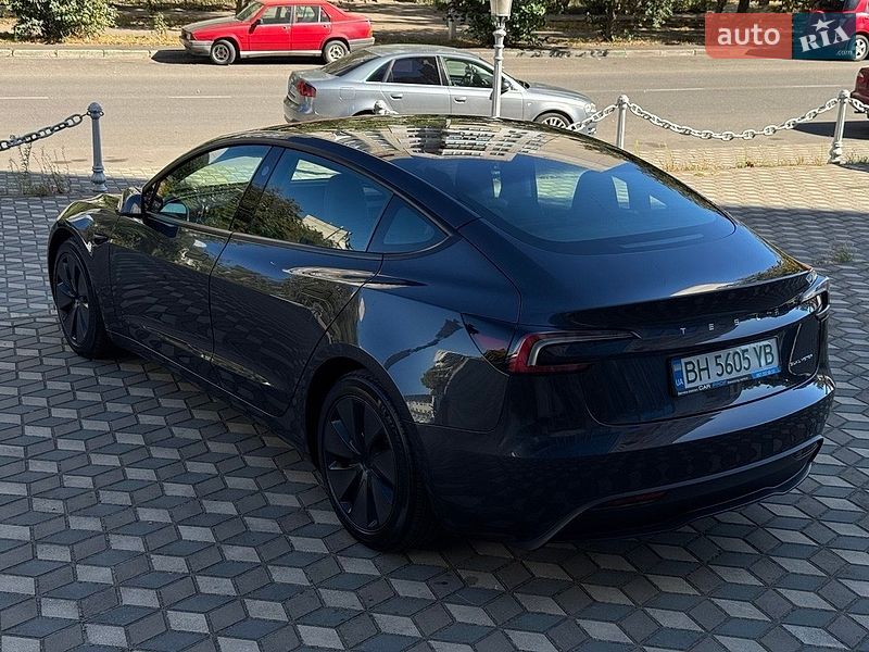 Седан Tesla Model 3 2025 в Одесі
