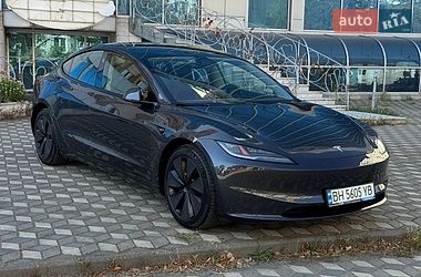 Седан Tesla Model 3 2025 в Одесі