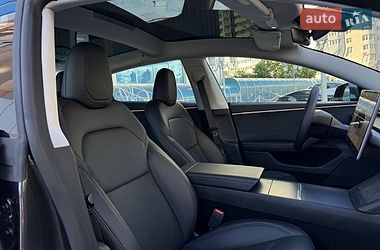 Седан Tesla Model 3 2025 в Одесі