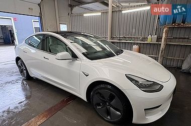 Седан Tesla Model 3 2019 в Луцке