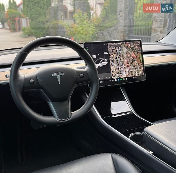 Седан Tesla Model 3 2019 в Хмельницькому