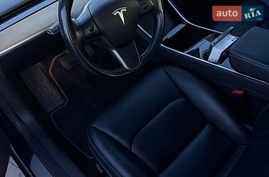 Седан Tesla Model 3 2018 в Рівному