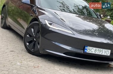 Седан Tesla Model 3 2025 в Самборе