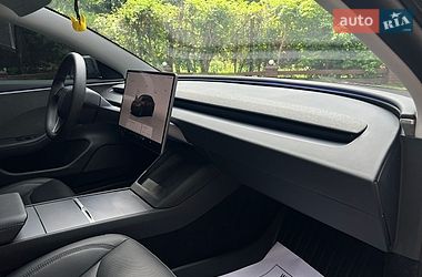 Седан Tesla Model 3 2025 в Самборе