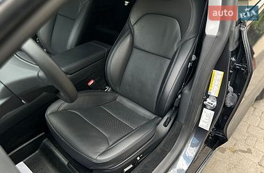 Седан Tesla Model 3 2025 в Самборе