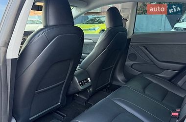 Седан Tesla Model 3 2023 в Києві