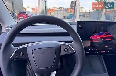 Седан Tesla Model 3 2024 в Києві