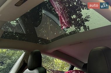 Седан Tesla Model 3 2021 в Львове