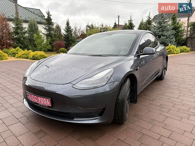Tesla Model 3 2023