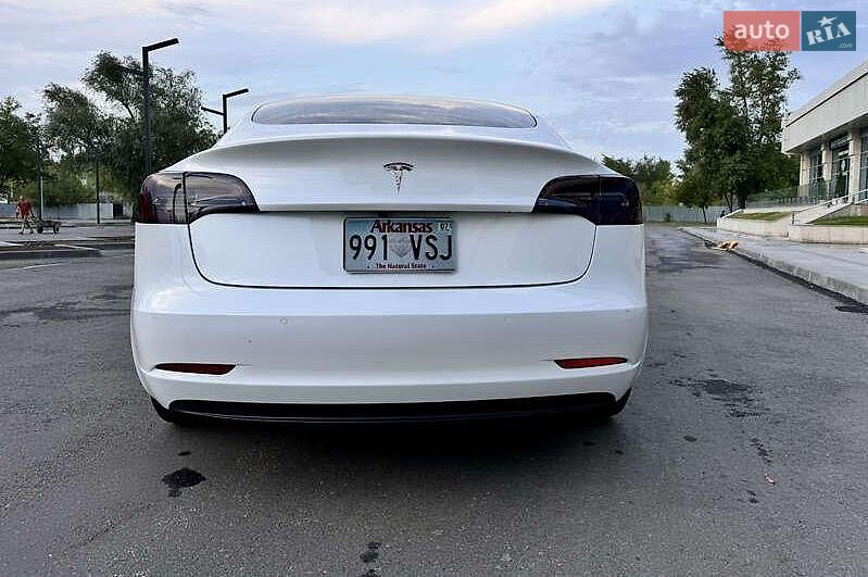 Седан Tesla Model 3 2019 в Львові фото 20 Седан Tesla Model 3 2019 в Львові