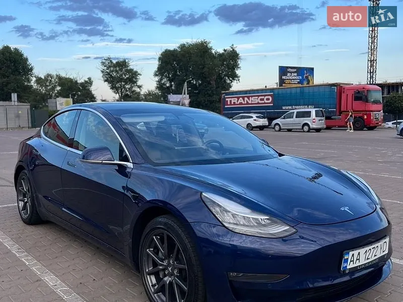 Tesla Model 3 2018