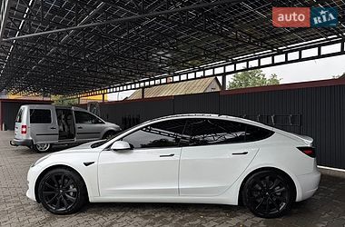 Седан Tesla Model 3 2018 в Ирпене