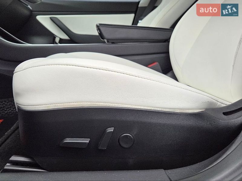 Седан Tesla Model 3 2019 в Хмельницком