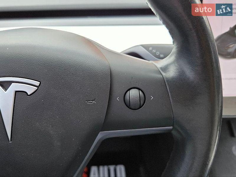 Седан Tesla Model 3 2019 в Хмельницком