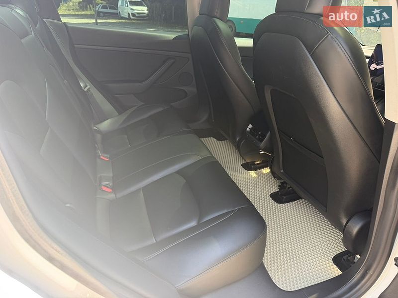 Седан Tesla Model 3 2021 в Черновцах фото 15 Седан Tesla Model 3 2021 в Черновцах