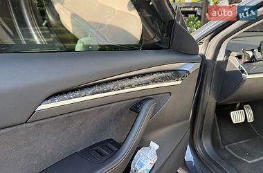 Седан Tesla Model 3 2023 в Днепре