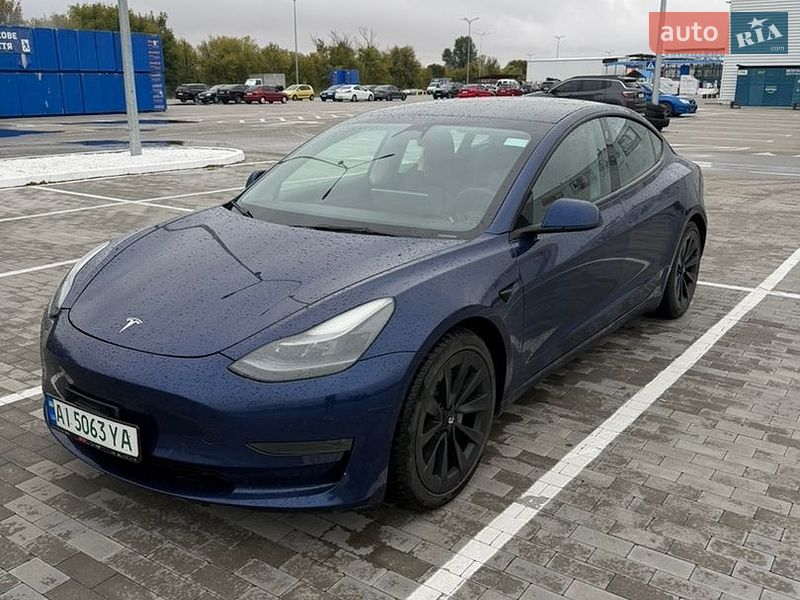 Tesla Model 3 2022