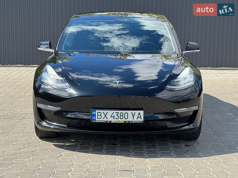 Tesla Model 3 2019
