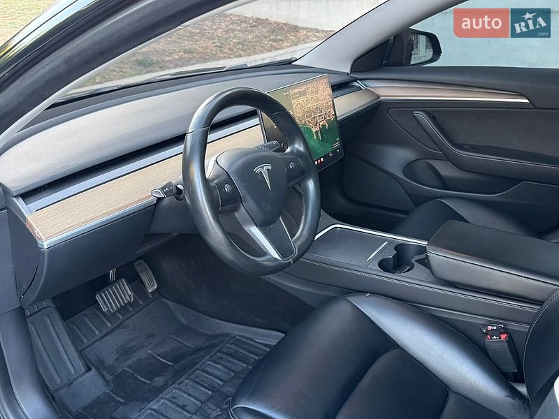 Седан Tesla Model 3 2019 в Одессе