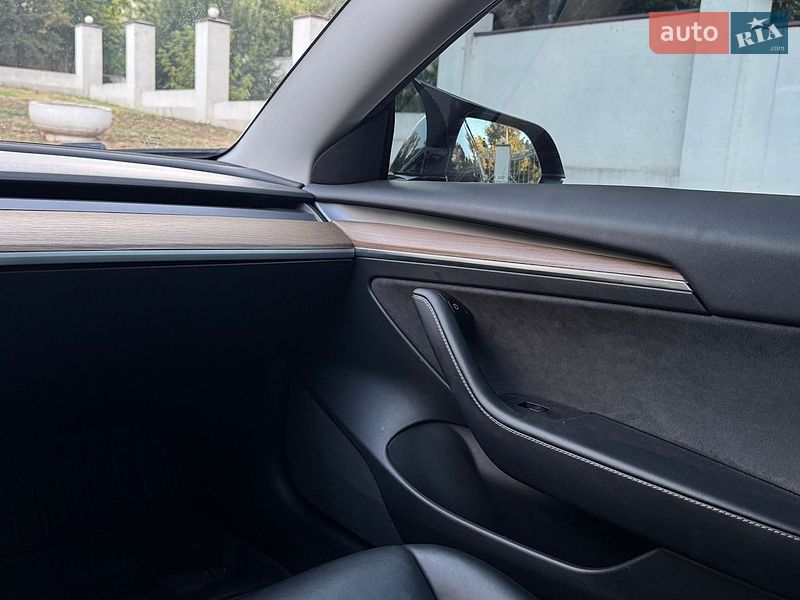 Седан Tesla Model 3 2019 в Одессе