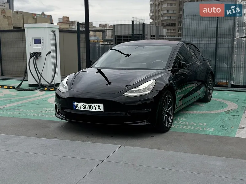 Tesla Model 3 2019