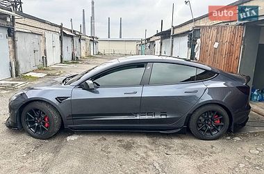 Седан Tesla Model 3 2020 в Дніпрі