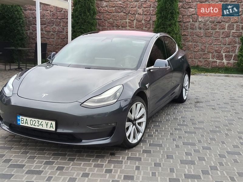 Tesla Model 3 2018