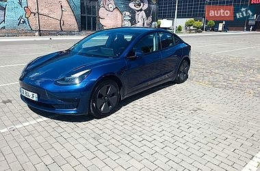 Седан Tesla Model 3 2022 в Луцьку