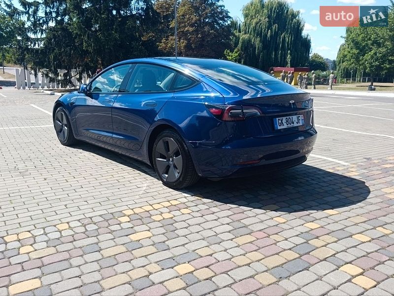 Седан Tesla Model 3 2022 в Луцьку