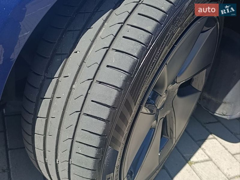 Седан Tesla Model 3 2022 в Луцьку
