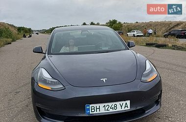 Седан Tesla Model 3 2021 в Одессе
