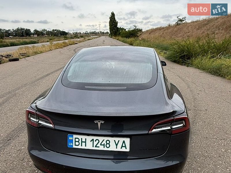 Седан Tesla Model 3 2021 в Одессе