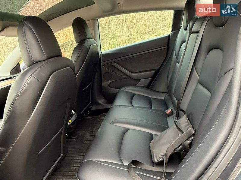 Седан Tesla Model 3 2021 в Одессе