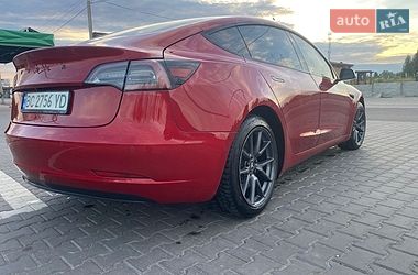 Седан Tesla Model 3 2022 в Киеве