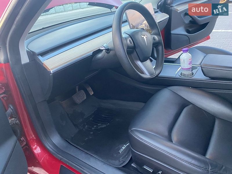 Седан Tesla Model 3 2022 в Киеве