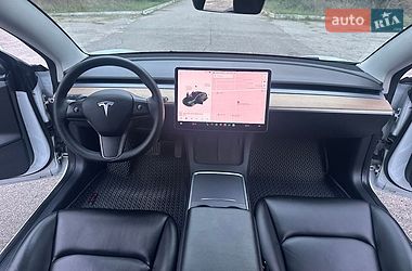 Седан Tesla Model 3 2021 в Кропивницком