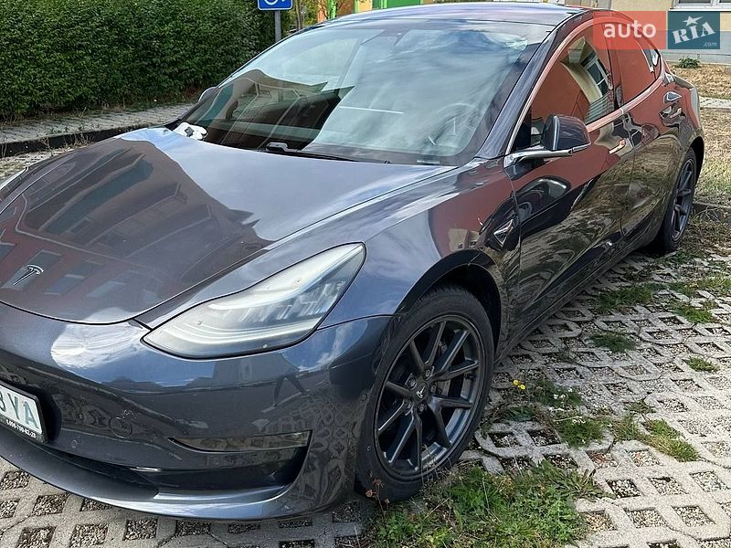 Седан Tesla Model 3 2017 в Харкові