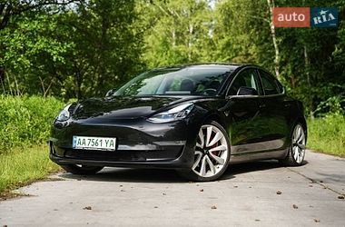 Седан Tesla Model 3 2019 в Києві