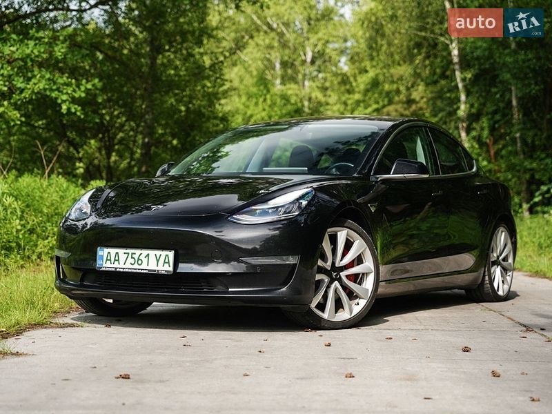 Седан Tesla Model 3 2019 в Києві
