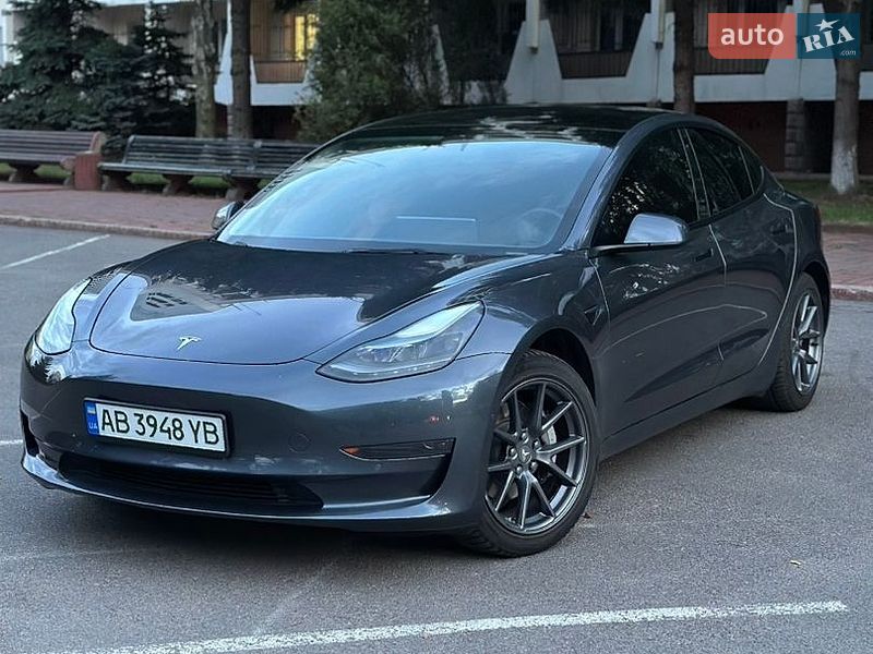 Tesla Model 3 2022